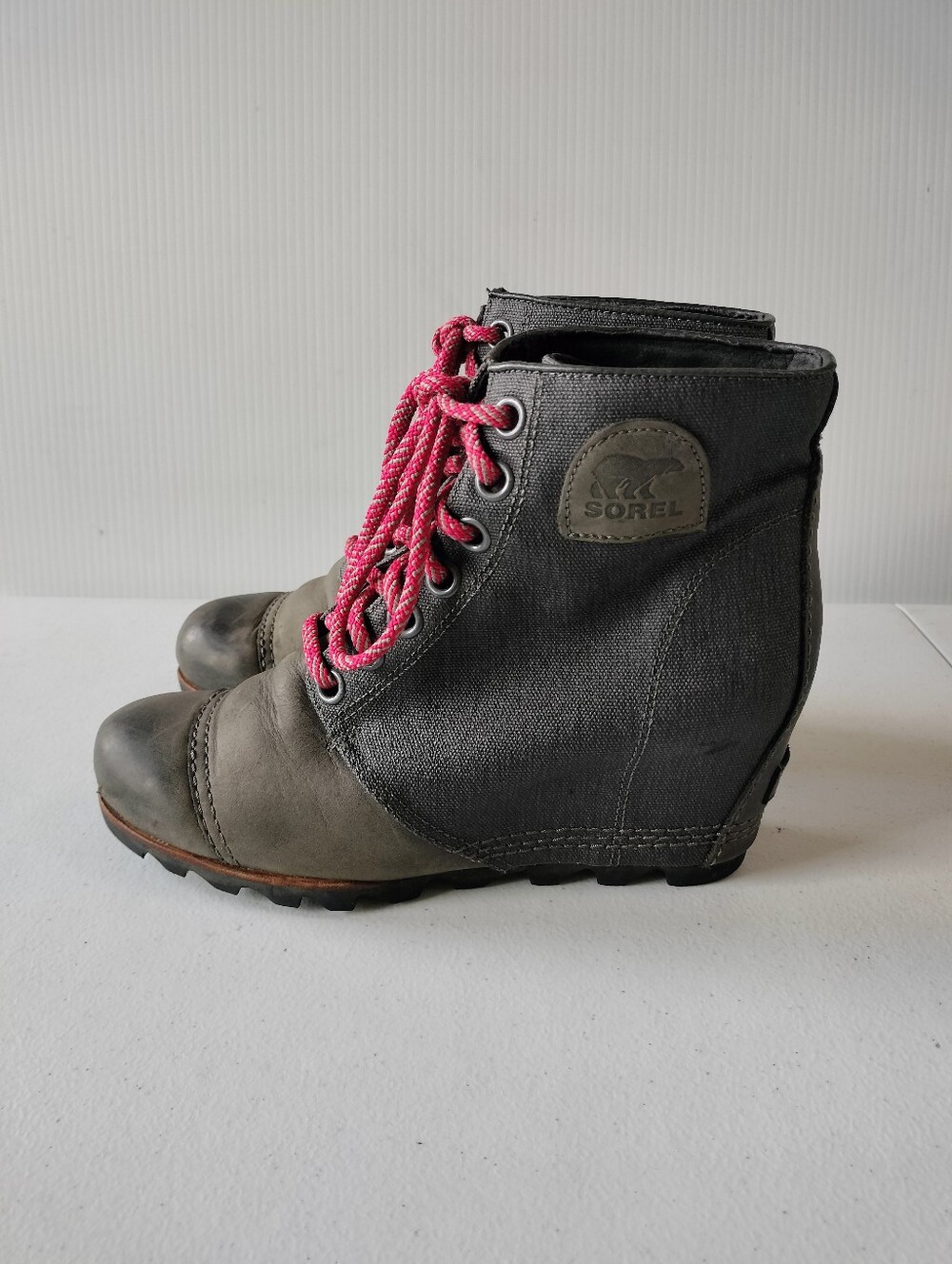 Sorel PDX Wedge Charcoal Gray Leather Canvas Lace-Up Ankle Boots 9.5 Grunge